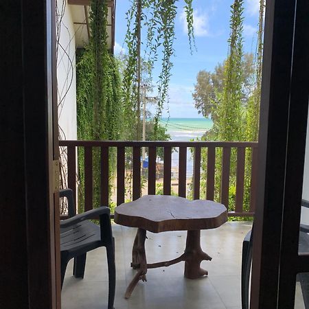 Ceylon Surf Guest And Restaurant Bed & Breakfast Weligama Exterior photo